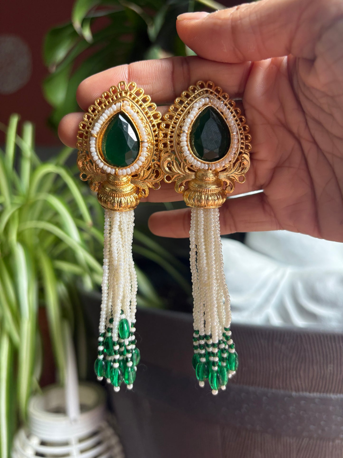 “Rukna” Jhumka