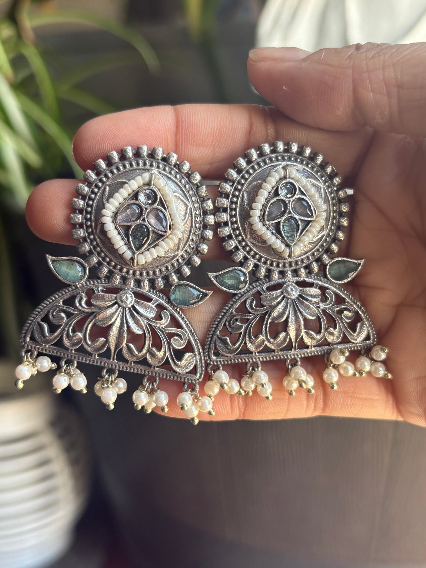 “Shayar” Jhumka