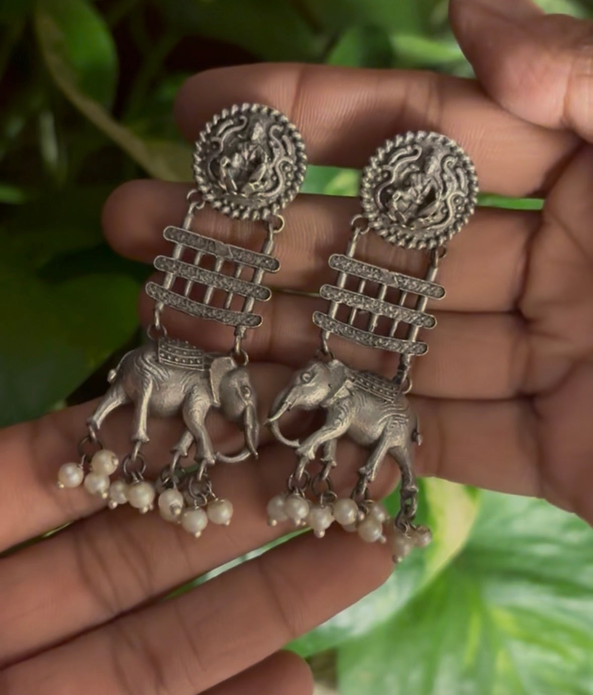 “Kaathi” Jhumka