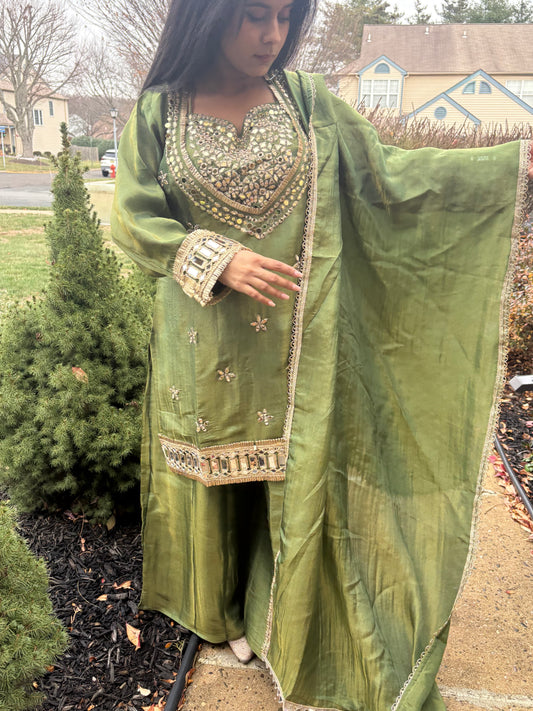 “Jhallah” 4 Piece Suit