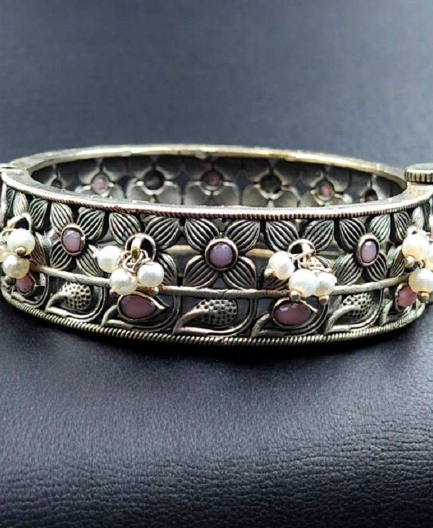 “Gaurvi” Bangles