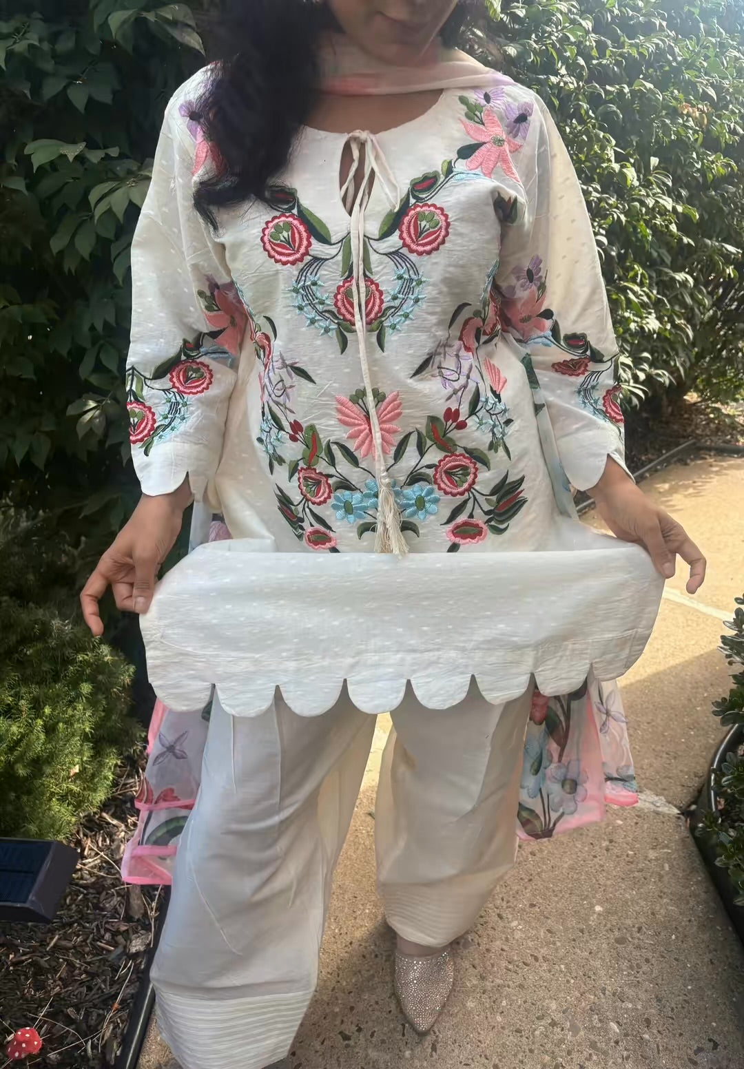 "Khoobsurat" Suit