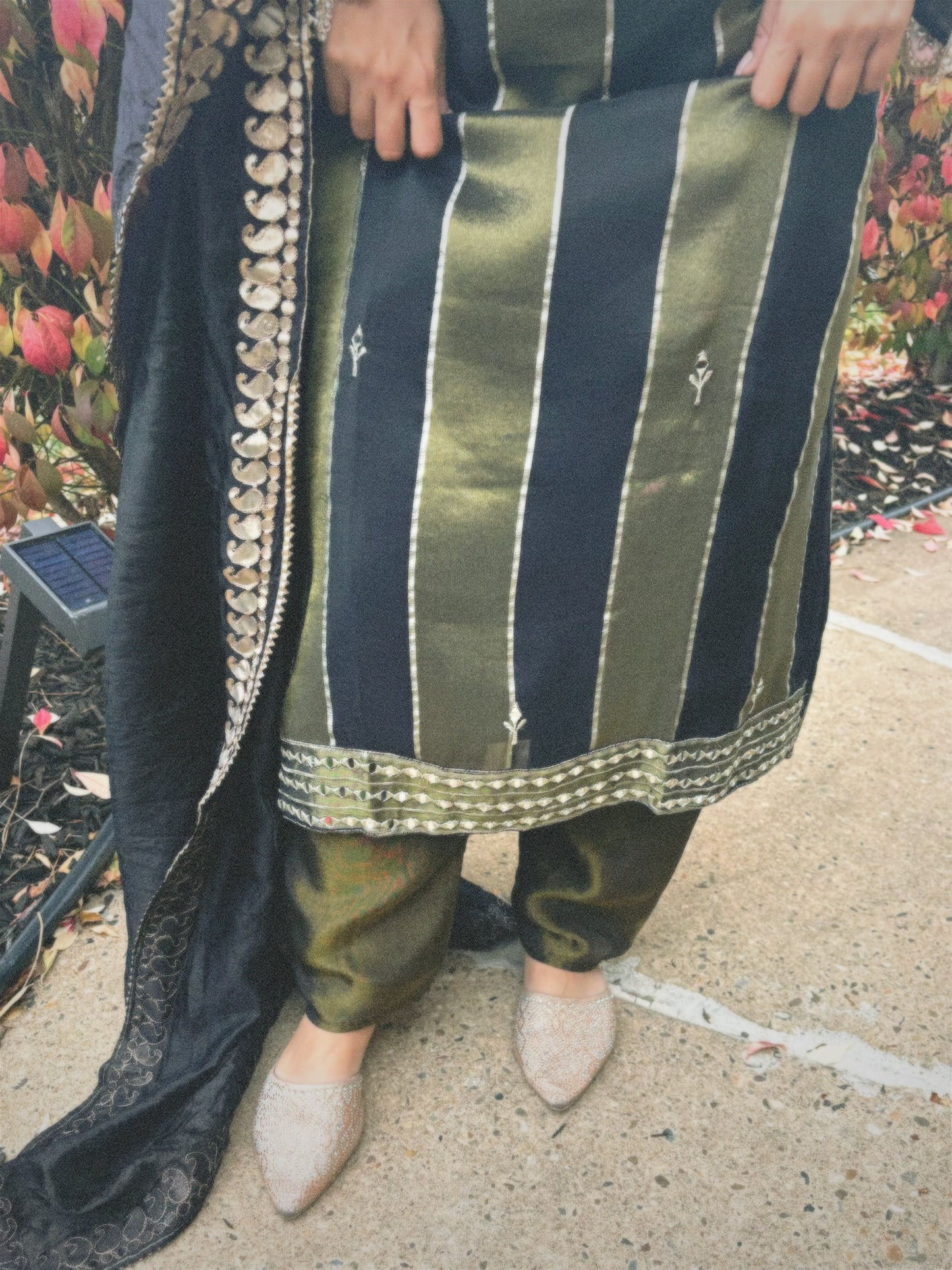 “Kavya” Suit