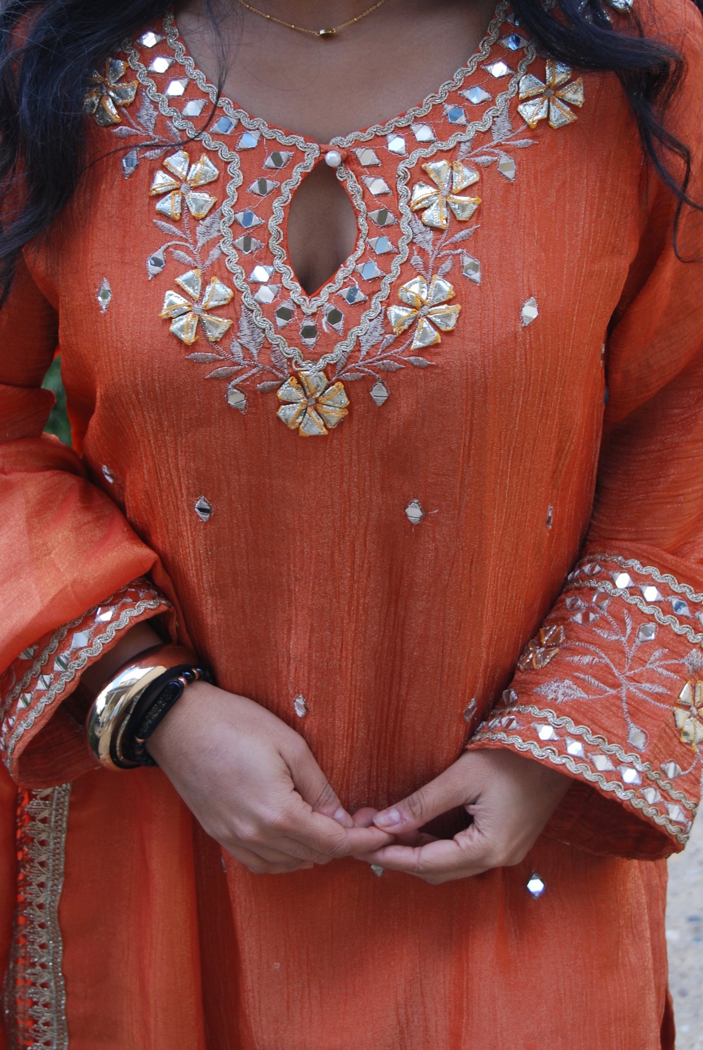 “Aam” Suit