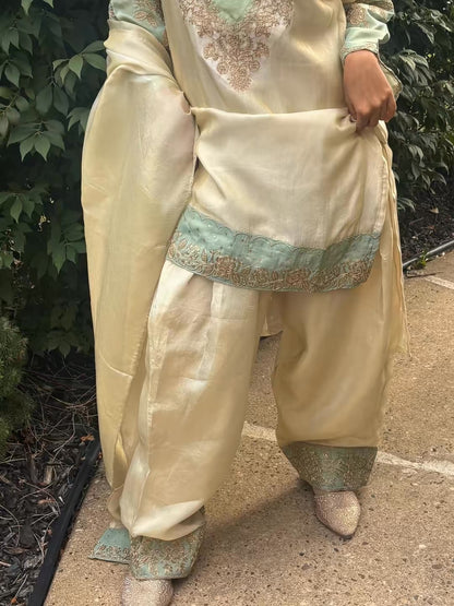 "Anokhi" Suit