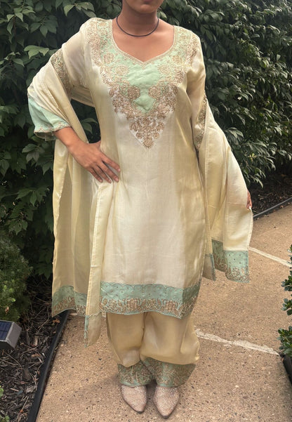 "Anokhi" Suit