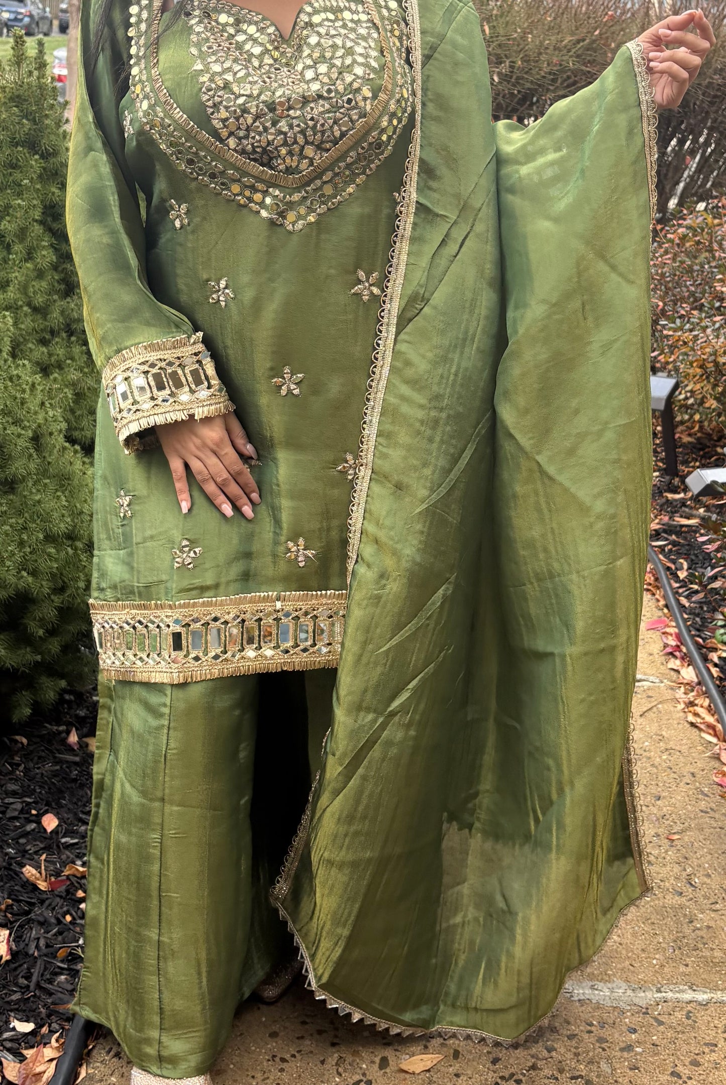 “Jhallah” 4 Piece Suit