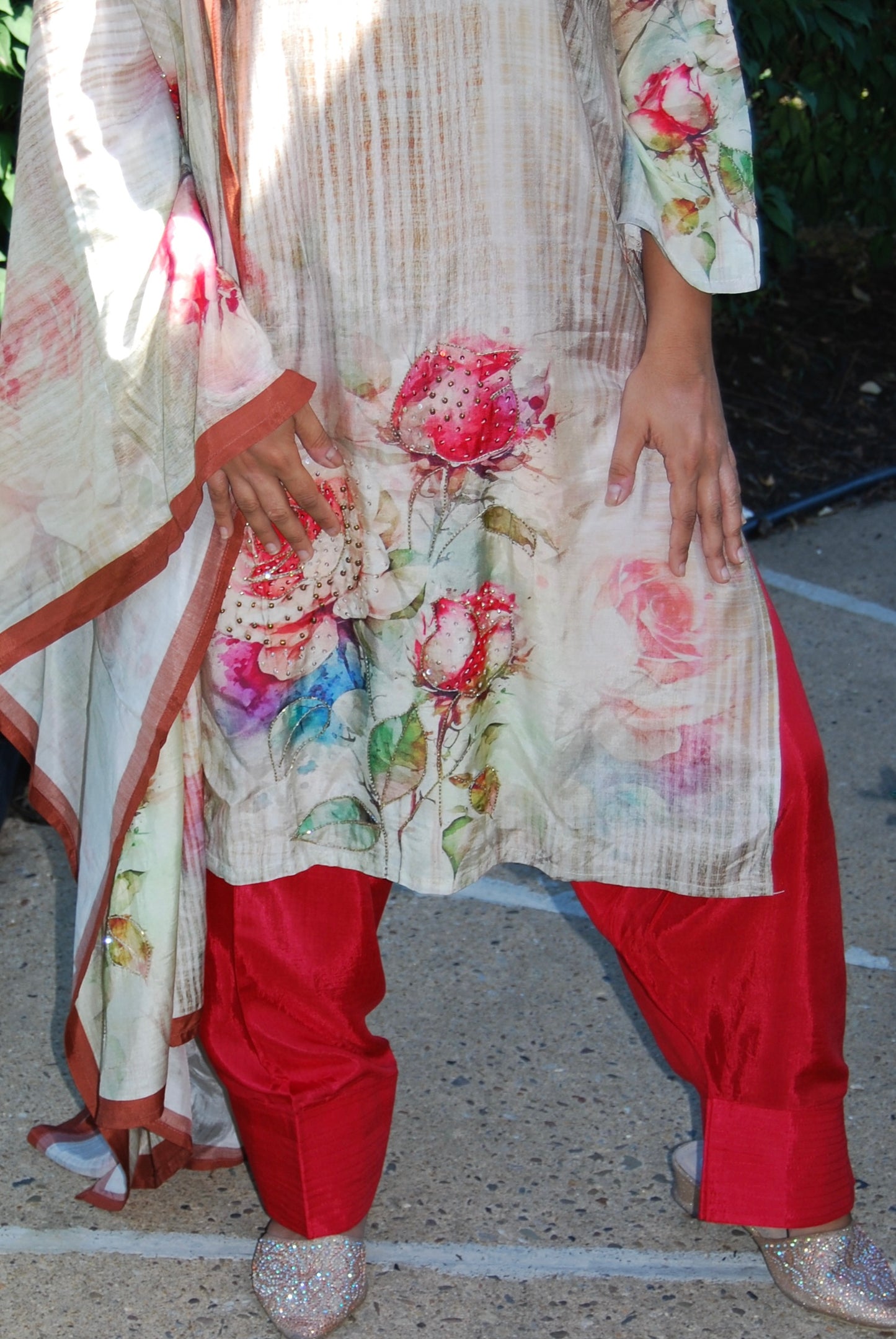 “Gul”  Farshi Salwar Suit