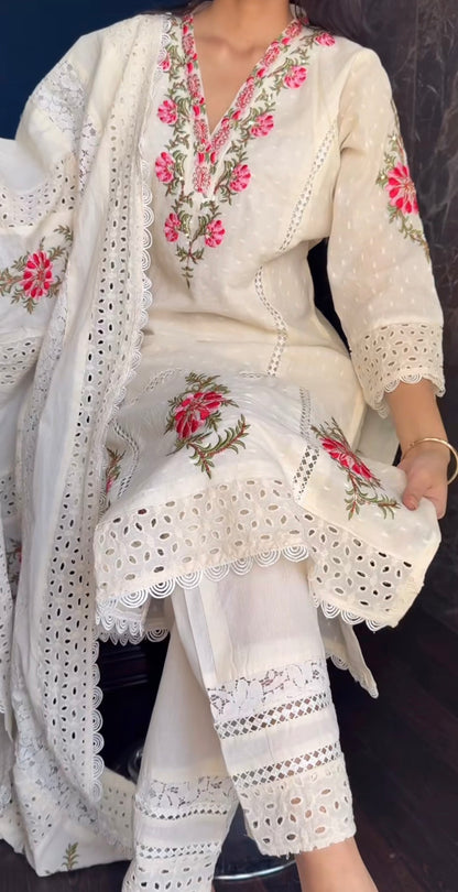 “Yaara” Suit