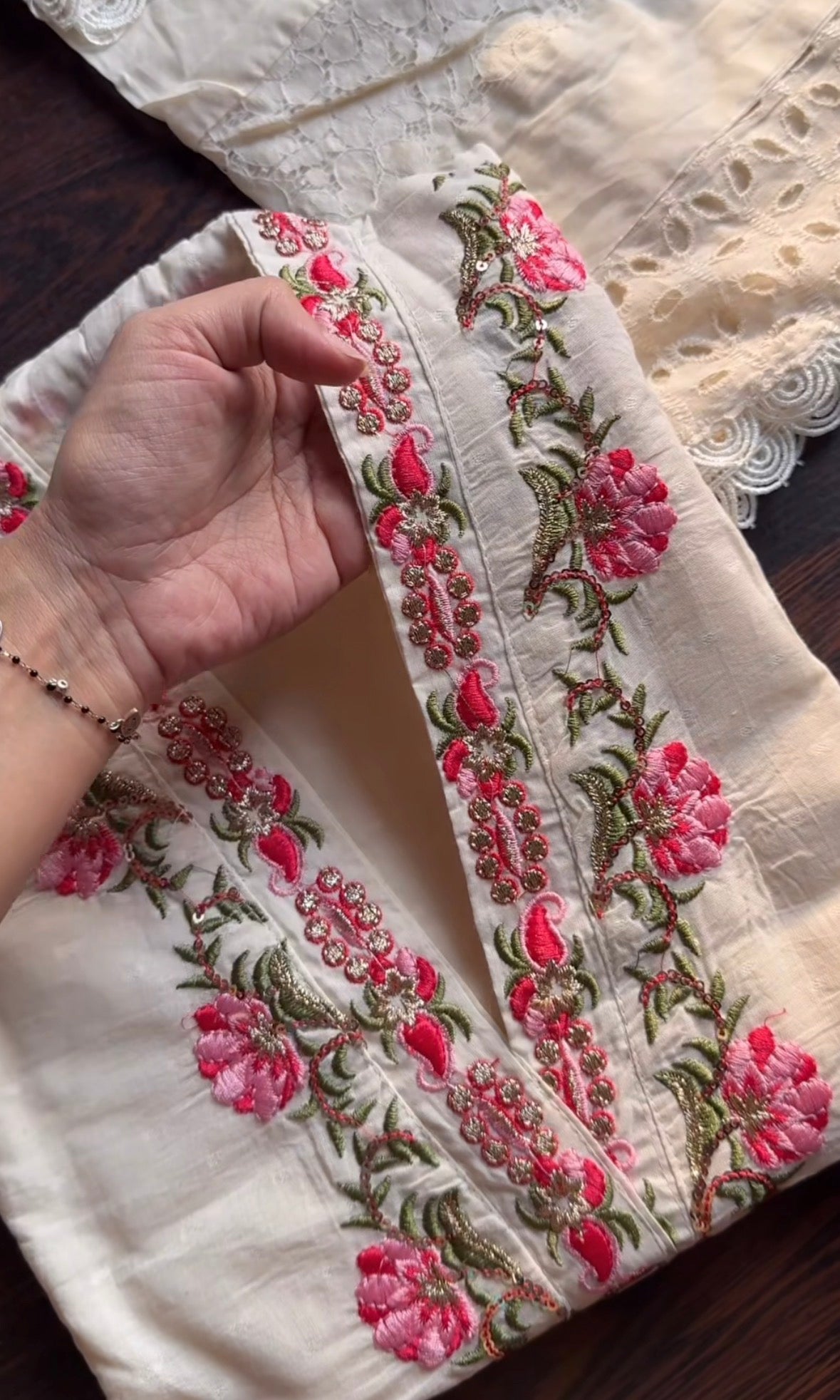 “Yaara” Suit
