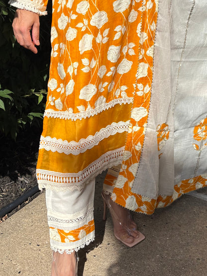 "Kesariya" Suit