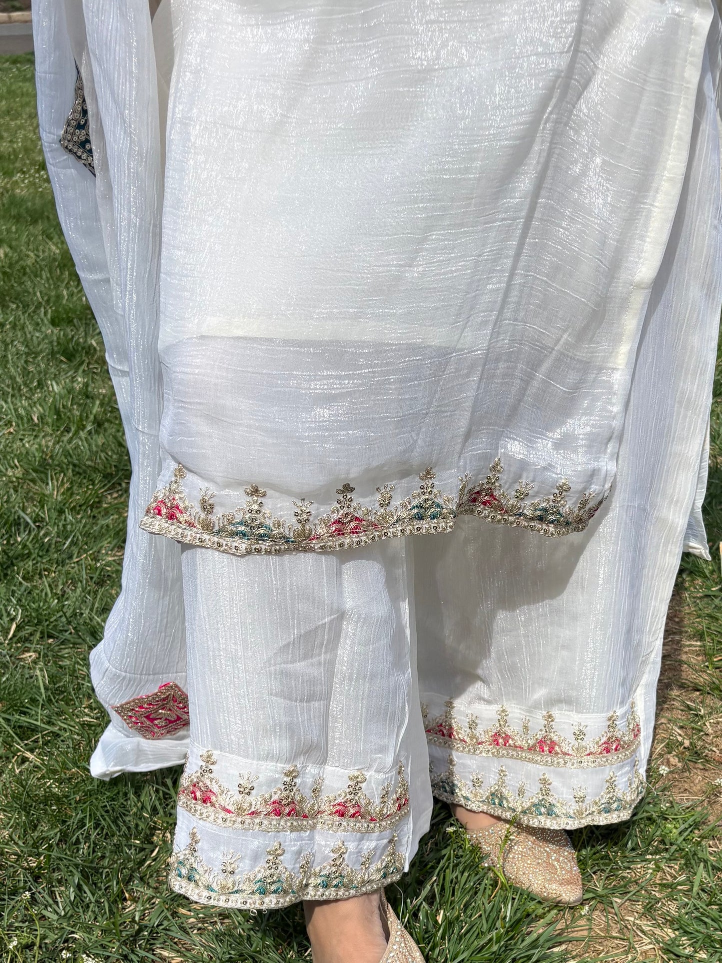 “Doodh” Suit