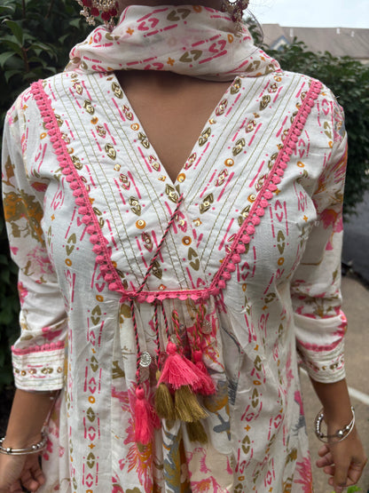 “Pankhuri” Suit