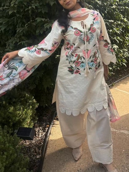 "Khoobsurat" Suit