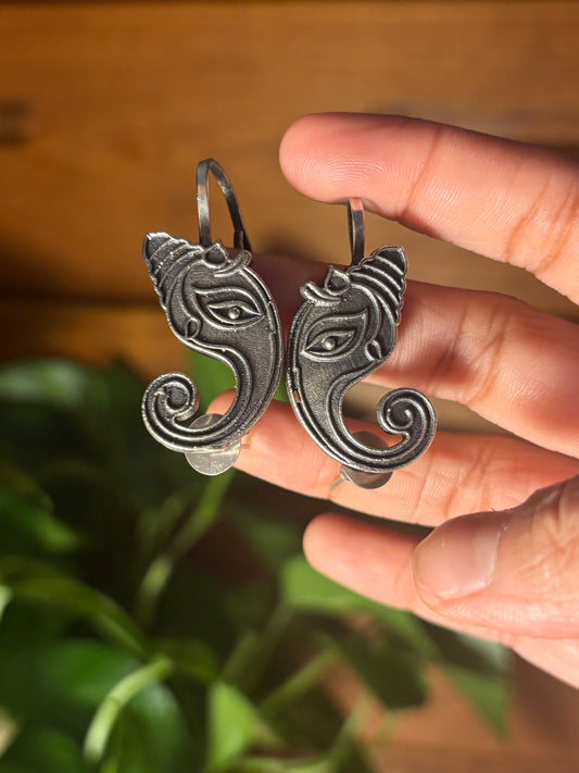 “Ekaya” Ear Cuff