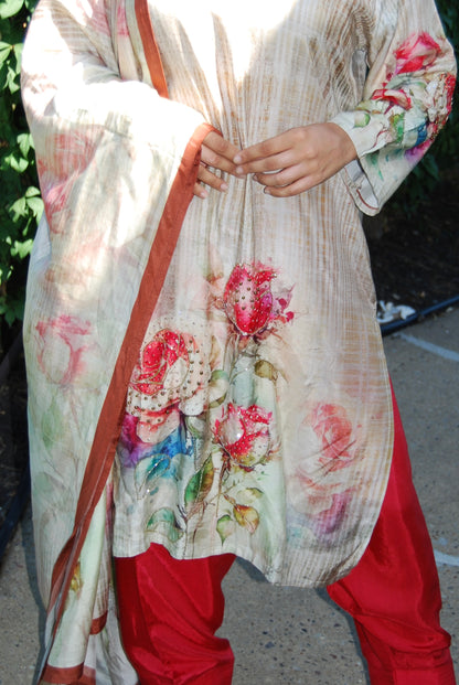 “Gul”  Farshi Salwar Suit