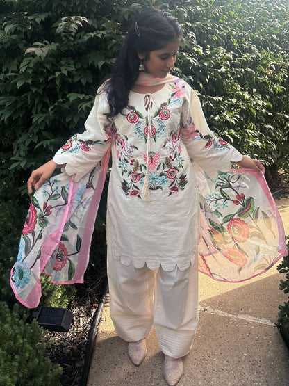 "Khoobsurat" Suit