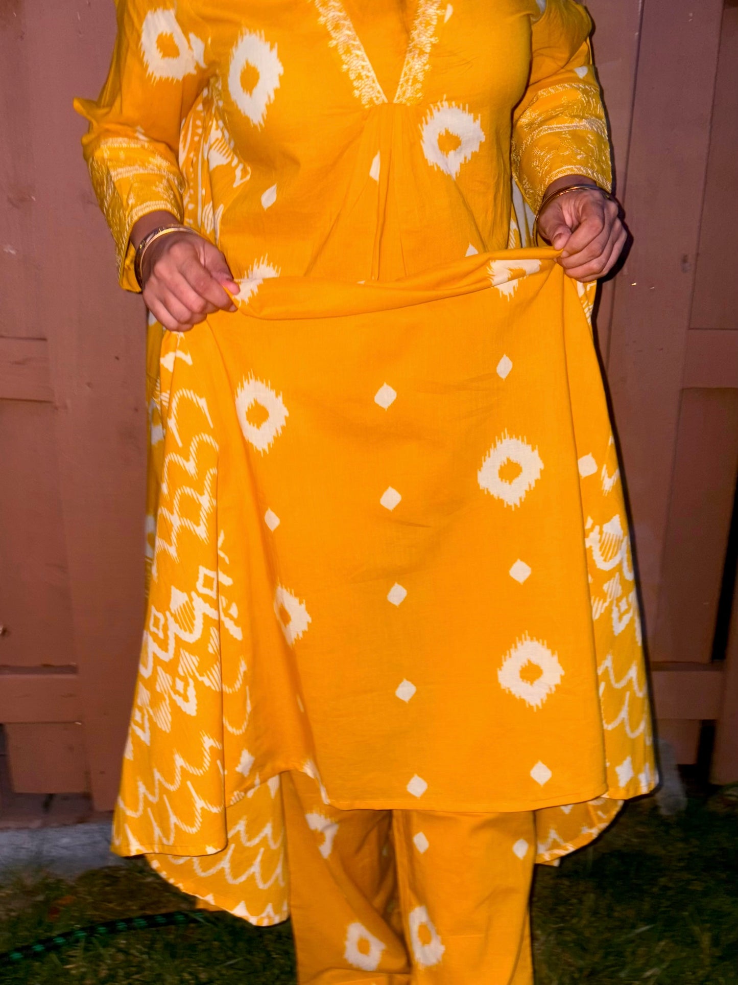 “Aangan” Suit
