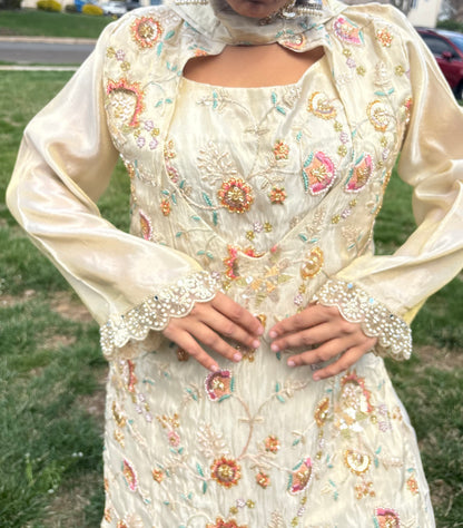 “Jaanum” Suit